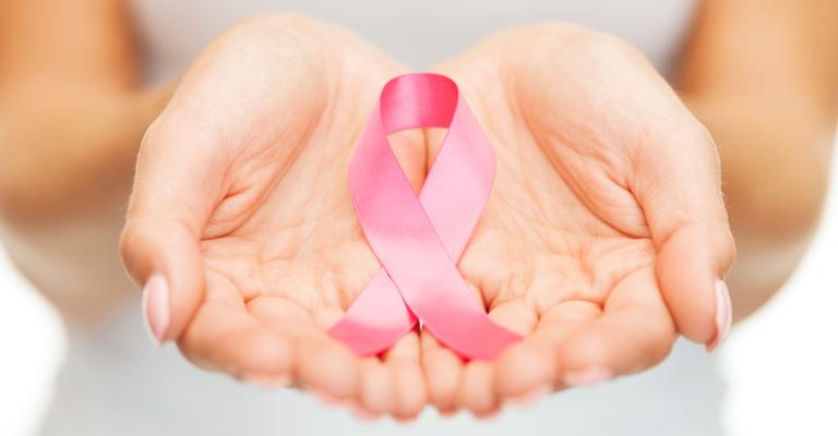 ناجيات من سرطان الثدي يساندن المصابات الجدد