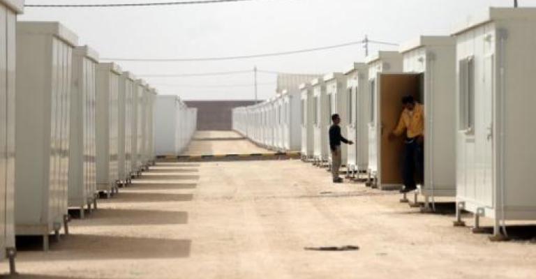 إعادة ترتيب الكرافانات في مخيم الزعتري