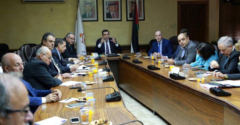 تشكيل لجنة وزارية لوضع خطة تنفيذية تتضمن حزمة حوافز للاقتصاد الأردني