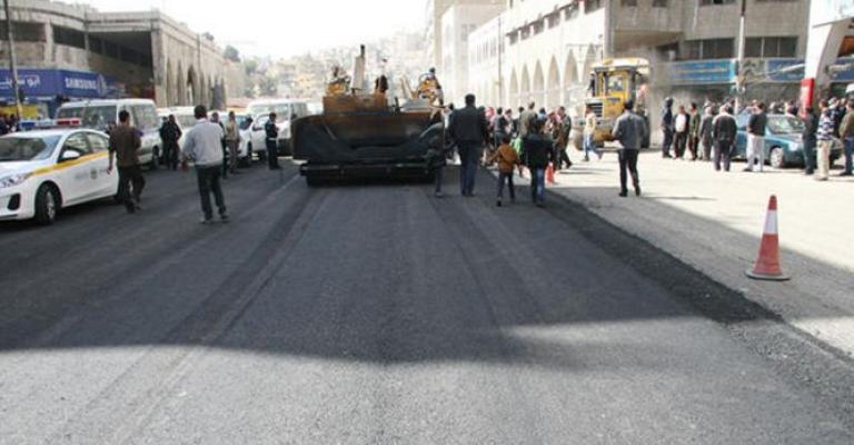 الأمانة تجري صيانة لشوارع رأس العين