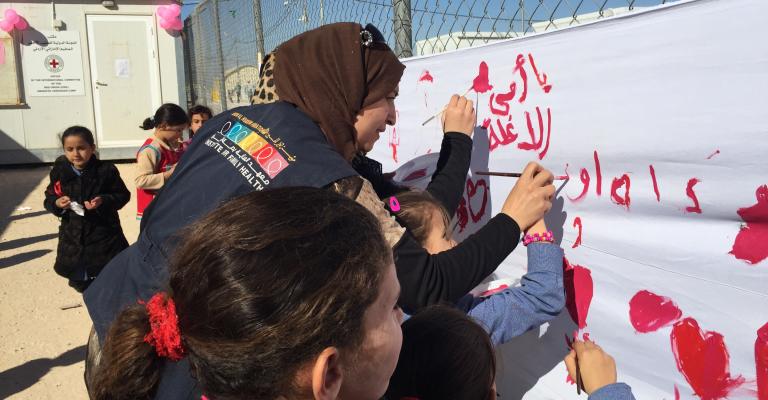 جلسات توعية حول سرطان الثدي بالمخيم الاماراتي- الاردني للاجئين السوريين