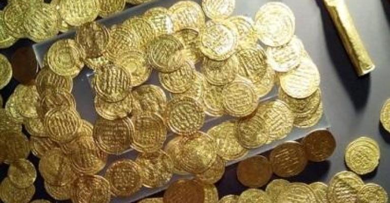 "مكافحة الفساد": قضية المسكوكات الذهبية "معقدة" "مكافحة الفساد": قضية المسكوكات الذهبية "معقدة"