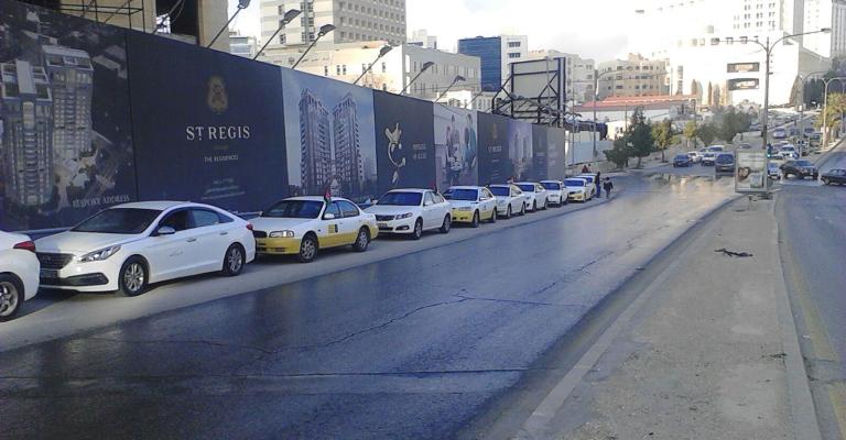 سائقو عمّان العقبة.. أول الاعتصامات بعد خفض أجور النقل