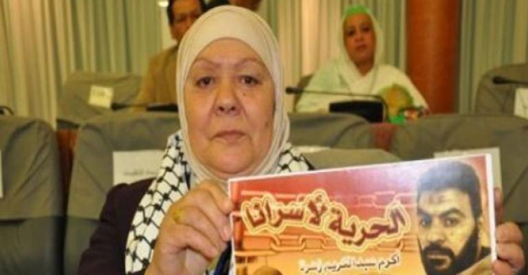 وصول الأسير أكرم أبو زهرة للأردن