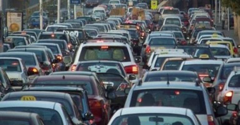 تعطل إشارات ضوئيّة تتسبب باختناقات مرورية تعطل إشارات ضوئيّة تتسبب باختناقات مرورية