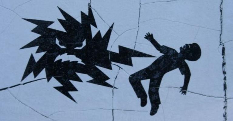 وفاتان و12 إصابة بحوادث مختلفة