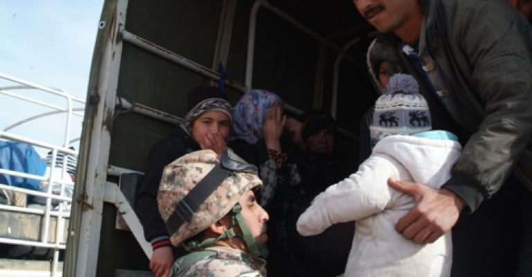 دخول 82 لاجئاً سوريّاً للأردن دخول 82 لاجئاً سوريّاً للأردن