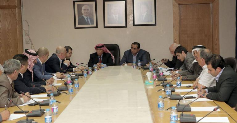 "خدمات النواب" توافق على مؤقت النقل