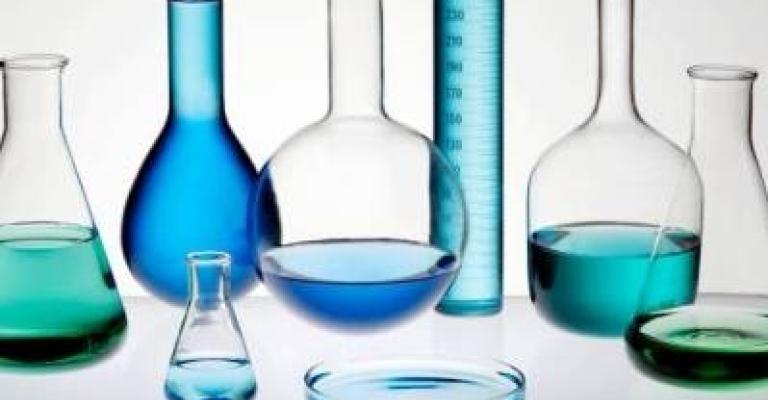 إخلاء مدرستين بالبقعة إثر تسرب مواد كيميائية