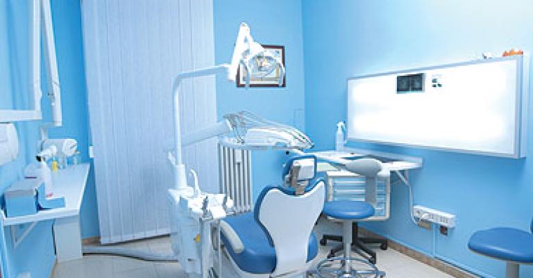 مرضى الاسنان بالزرقاء: "نار العيادات الخاصة ولا جنة مستشفيات الحكومة"