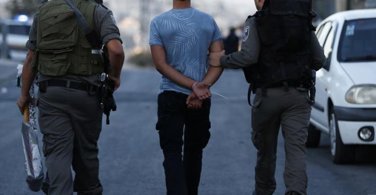 الاحتلال يعتقل 17 فلسطينيا