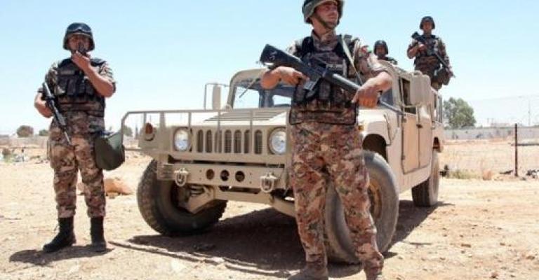 الجيش يلقي القبض على متسلل