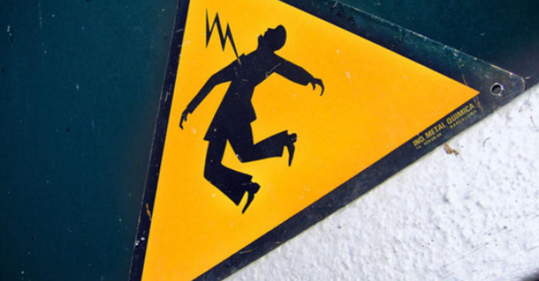 وفاة طفل بصعقة كهربائية في الزرقاء