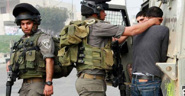 الاحتلال يعتقل 19 فلسطينياً
