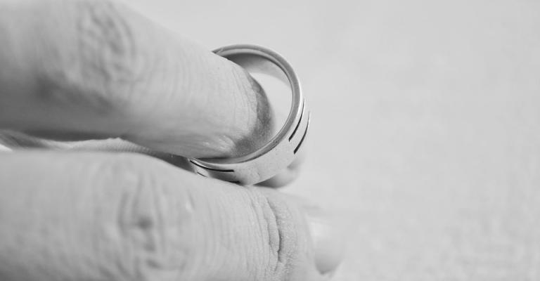 حالات الطلاق.. تزايد مضطرد لشرخ أسري ومحاولة لتوعية المقبلين على الزواج