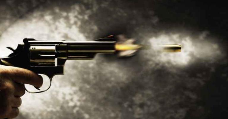 أب يقتل ابنته 6 سنوات وينتحر