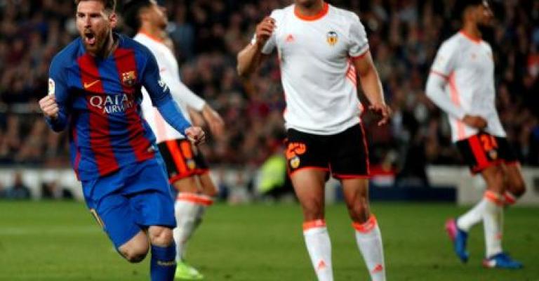 برشلونة يواصل مطاردة ريال مدريد  بفوزه على فلنسيا