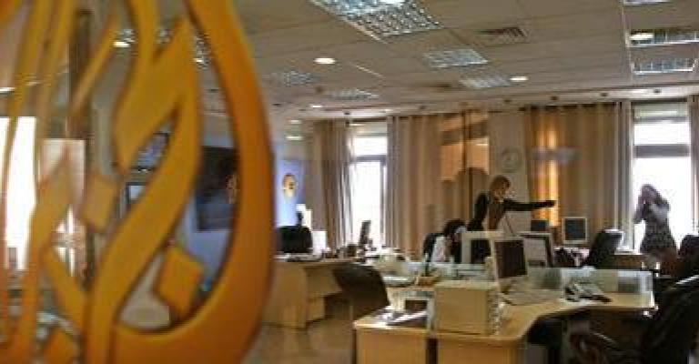 "عين": إغلاق مكتب الجزيرة ومنع 5 مقالات حول الأزمة الخليجية خلال حزيران
