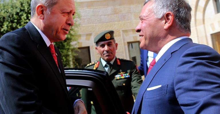 الملك وأردوغان: حل سياسي في سورية عبر مسار جنيف