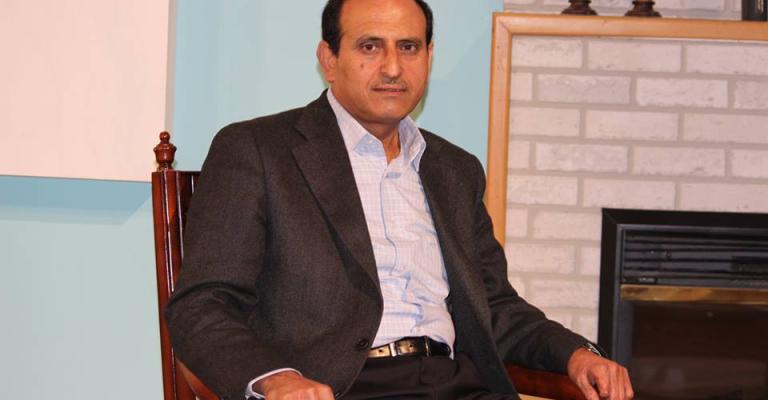 الزبن يوضح سر رائحة البنزين الكريهة