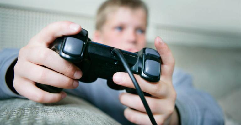 تحذيرات من ألعاب الكترونية تخترق خصوصية الأطفال