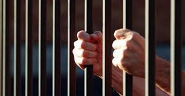 أبو رمان: 900 مدان بالإرهاب خارج السجن في 2020