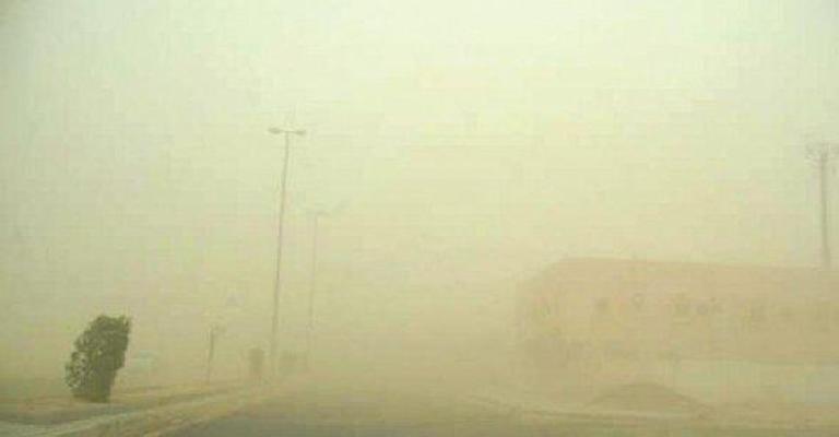 إغلاق طريق رويشد بسبب الغبار