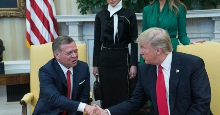 ميدل ايست اي: الأردن يناضل للبقاء رغم محور أمريكي سعودي جديد