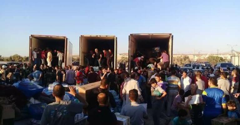 الخيرية الهاشمية تسحب 5 شاحنات محملة بالمساعدات الاغاثية للسوريين