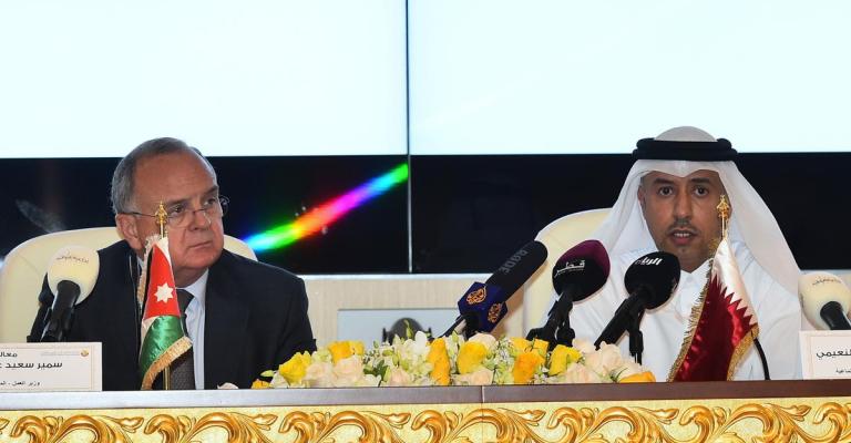 وزير العمل... يتسلم قوائم ب ١٥١٦ أردني للعمل في قطر