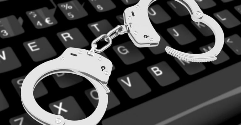 انتقادات إعلامية ونيابية لتعامل الحكومة مع "الجرائم الإلكترونية"