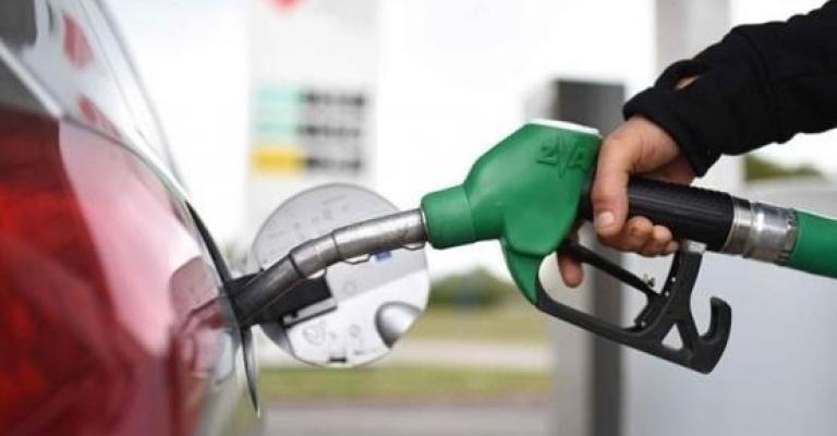 الحكومة تدرس تثبيت اسعار المشتقات النفطية خلال شهر رمضان