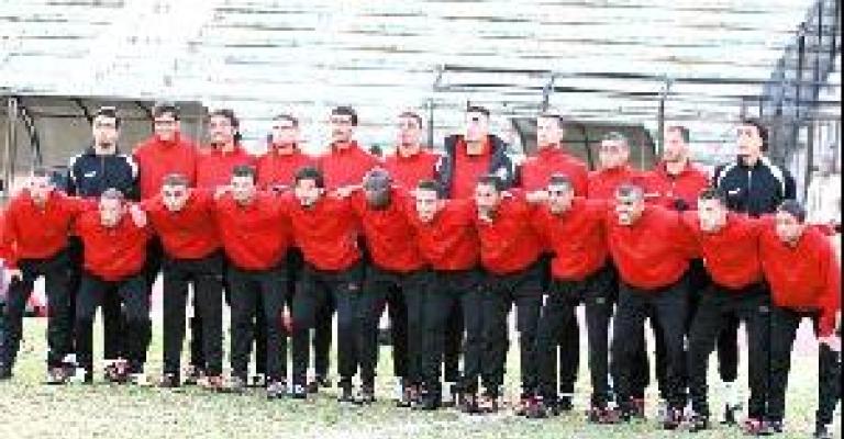 المنتخب الوطني لكرة القدم يبدأ تدريباتة اليوم ..الاحد المنتخب الوطني لكرة القدم يبدأ تدريباتة اليوم ..الاحد