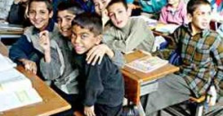 طالبات مدرسة البقعة..معاكسات وتعب المسافة اليومي