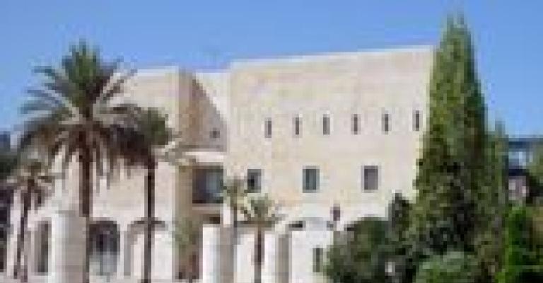 المعاني يعلن ترشيح عمان لجائزة الريادة العالمية