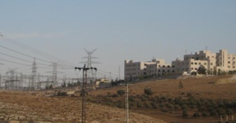 مطالبات بإزالة محطة توليد كهرباء محاذية لجامعة