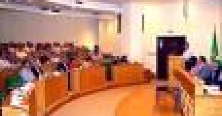 الأمانة تعفي أصحاب المحلات في المدرج الروماني من رسوم تجديد الترخيص