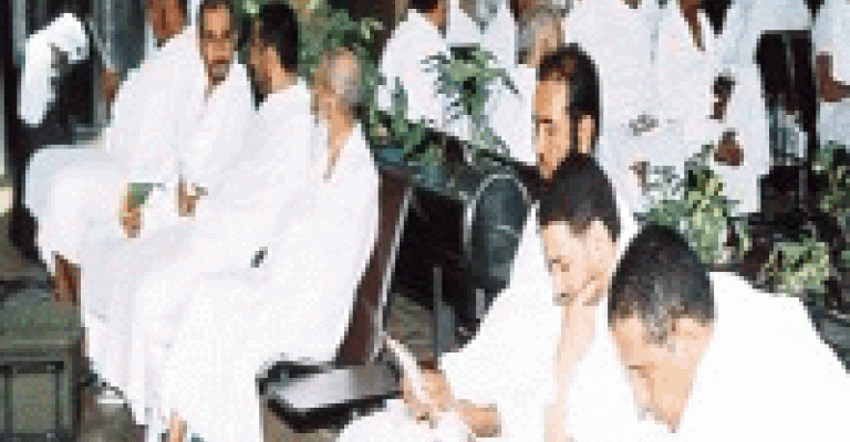 500 حاج أردني عالقون على الحدود الأردنية السعودية