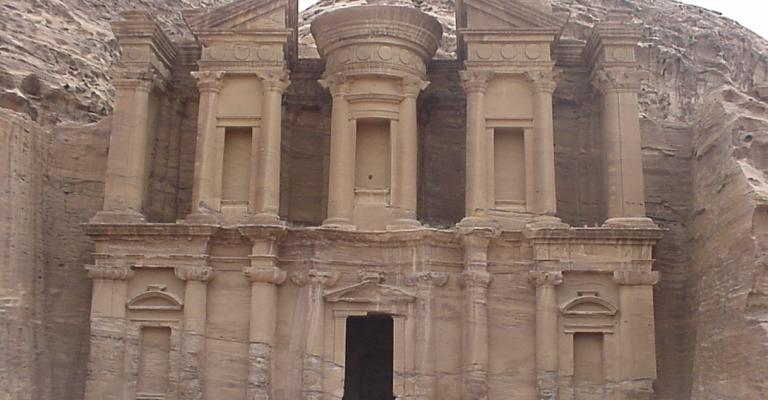 فنادق الاردن تمتلئ بالسياح ليلة رأس السنة