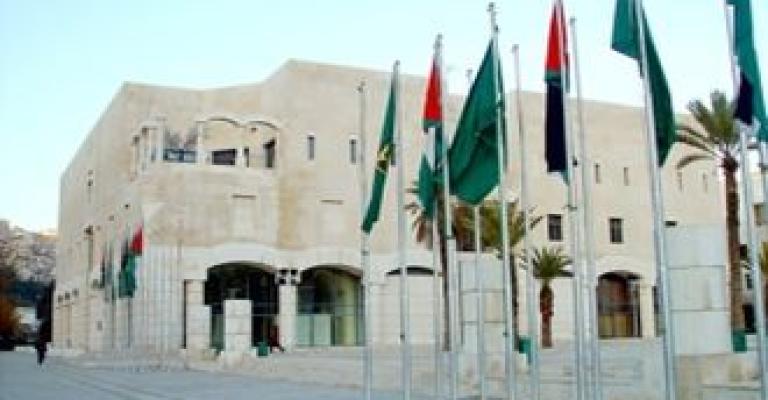 مواطنون: لدينا احتياجات أهم من إذاعة للأمانة