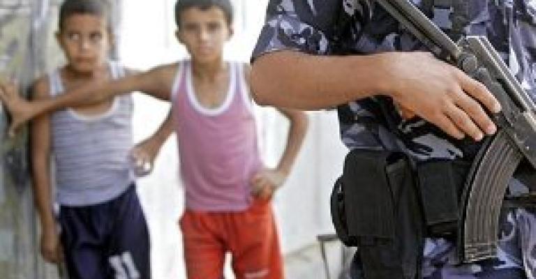 أهالي ساكب: أولادنا تعرضوا للضرب أثناء التحقيق