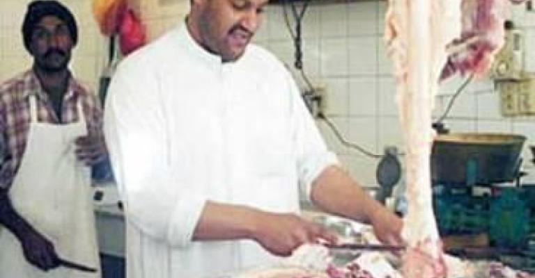 أبو هزيم: لا تنفيعات في عطاءات اللحوم