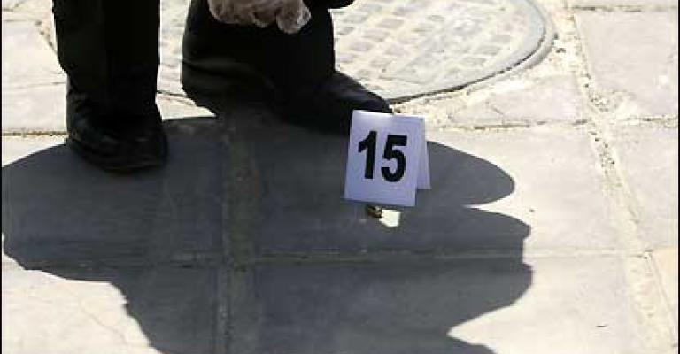 مدير الامن العام يلتقي اهل "المقتول بالخطأ" على يد لامن