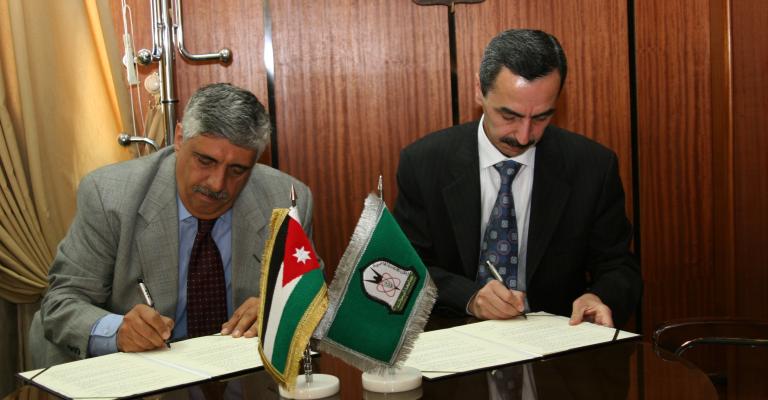 اتفاقية تعاون اعلامي بين اليرموك وراديو البلد اتفاقية تعاون اعلامي بين اليرموك وراديو البلد