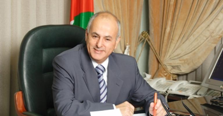 النائب المناصير يطالب باستقالة وزير الزراعة