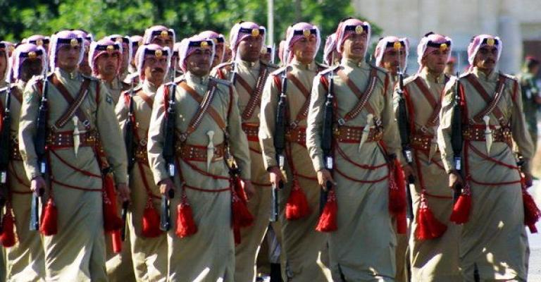 %51 يعارضون استثناء الأجهزة الأمنية من تخفيض النفقات %51 يعارضون استثناء الأجهزة الأمنية من تخفيض النفقات