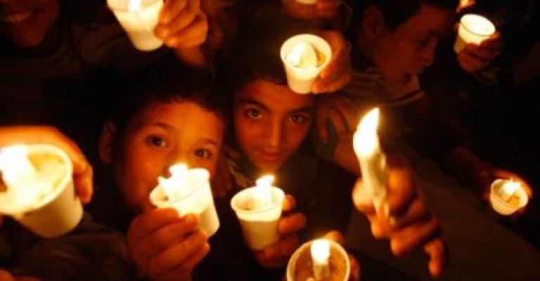 شموع بعدد شهداء غزة