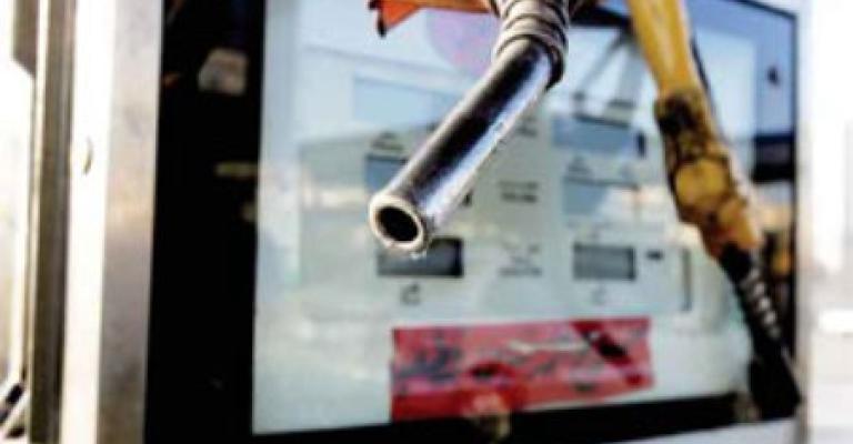 إعلان أسماء الشركات المؤهلة لاستيراد المحروقات قريبا