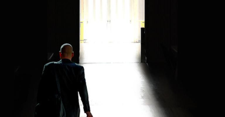 لا فرق بين الشيك المكتبي والبنكي في القانون لا فرق بين الشيك المكتبي والبنكي في القانون