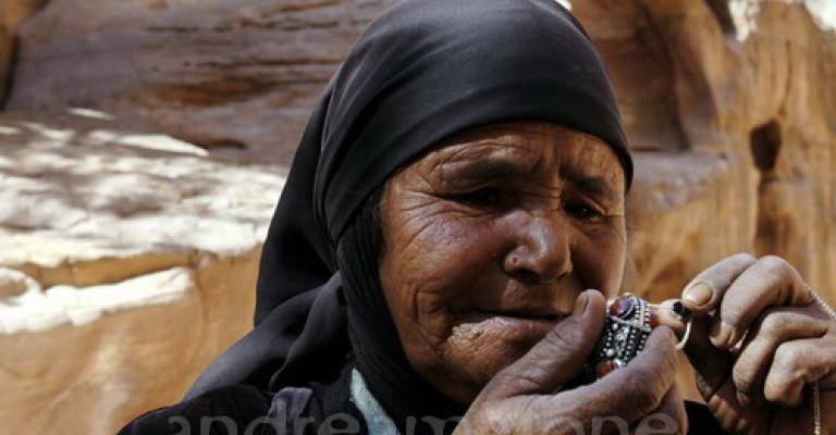 وعي المرأة في قوانينها ضمانة لحقوقها